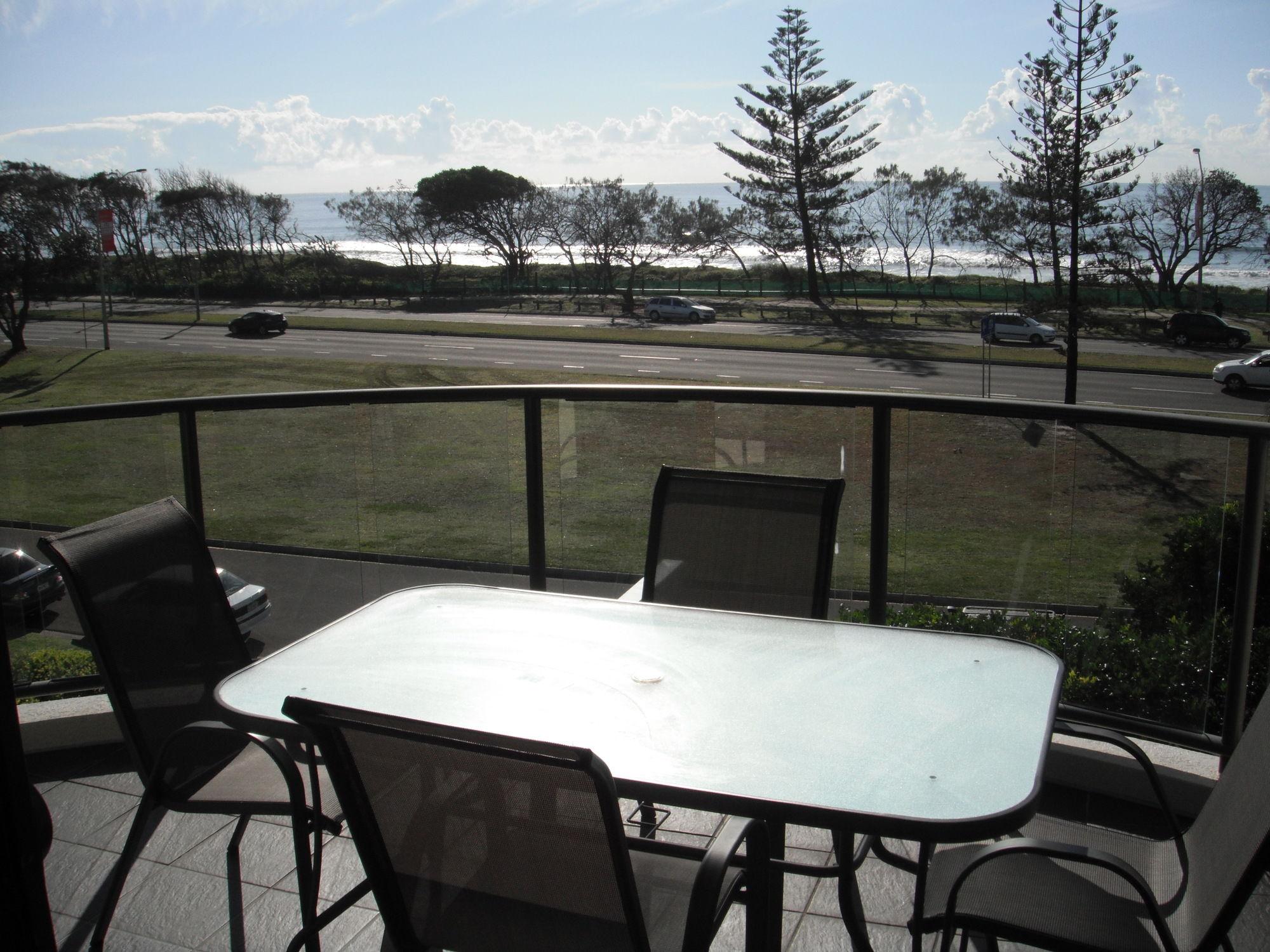 Meridian Alex Beach Apartments Alexandra Headland Esterno foto